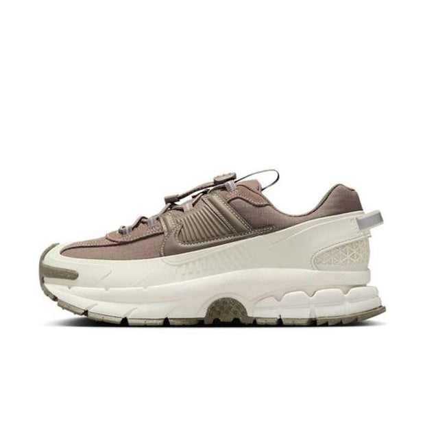 Nike Zoom Vomero Roam "Light Bone & Mink Brown"